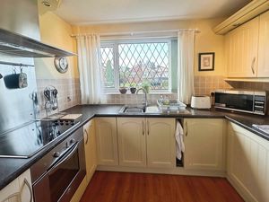 Photo 7- click for photo gallery